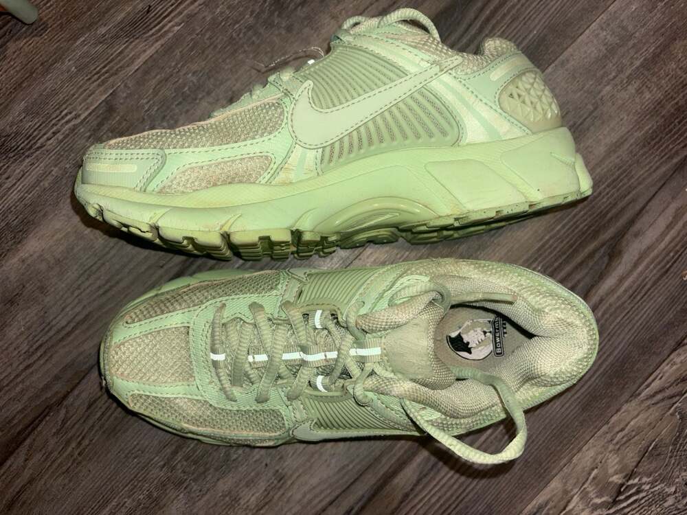 Nike Zoom Vomero 5 Light Green Running Shoes
